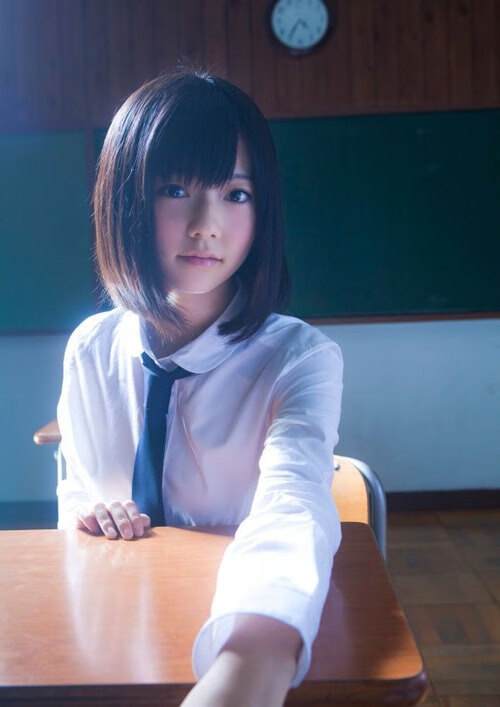 “校园足球逐步走向多样化，青少年全面发展”，校园足球如何发展